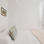 Quartier Latin Apartments 3 Apartments To Choose!